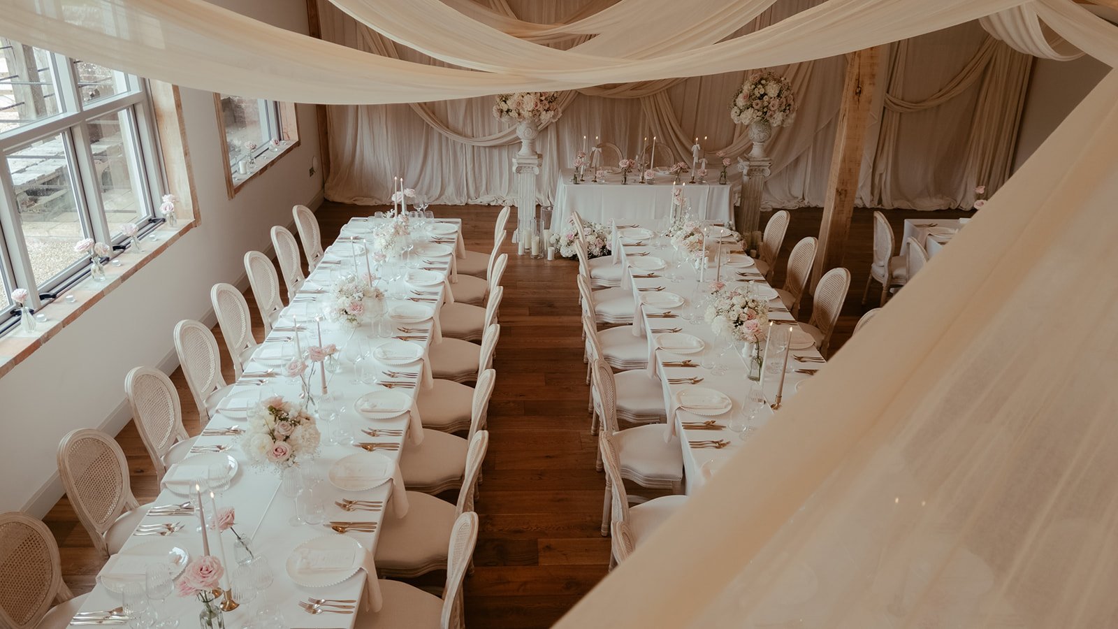 Full view of the tablescape at worstead estate