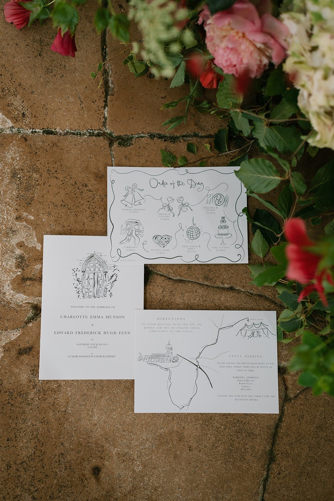 wedding invitation and wedding flowers perfectly complementing eachother, styled by Hardesty Event Design